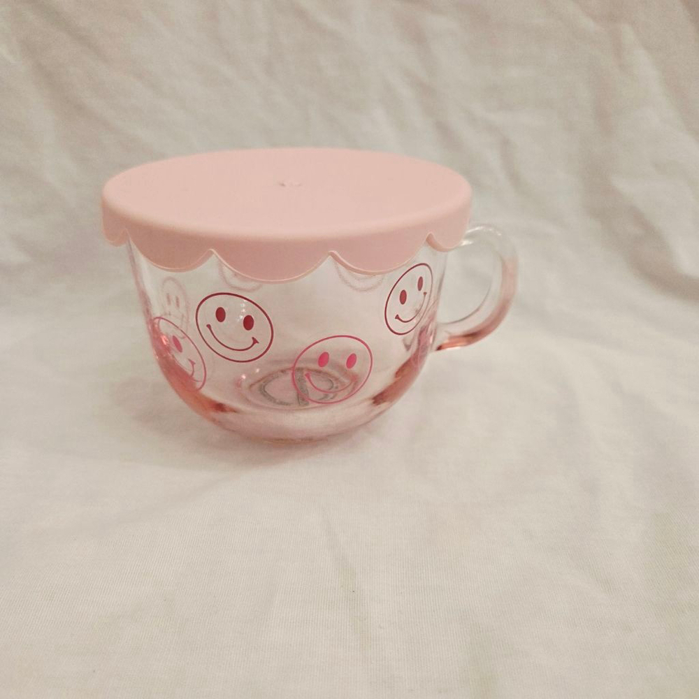 Sheffield Home Clear Pink Smiley Face Mug with Lid 14oz.